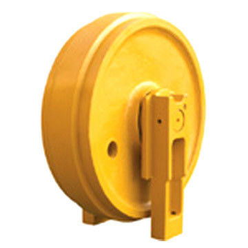 Black or Yellow Front Idler Roller for R210-1/3/5/7 Excavator Dozer Undercarriage Parts
